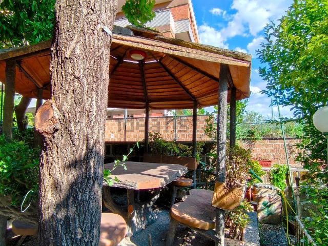Appartamento in vendita di 111 m² in Via Luigi Corti, 45