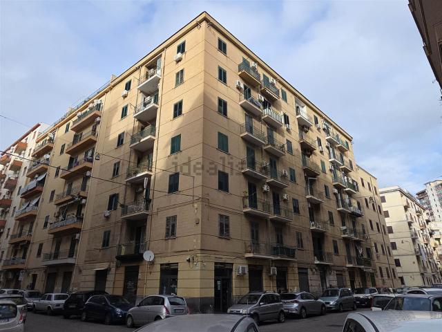 Appartamento in vendita di 111 m² in Via Luigi Manfredi