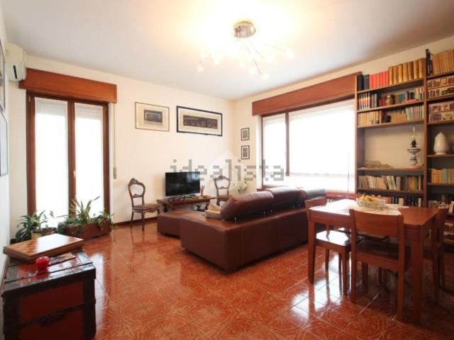 Appartamento in vendita di 111 m² in Via Monte Resegone, 10