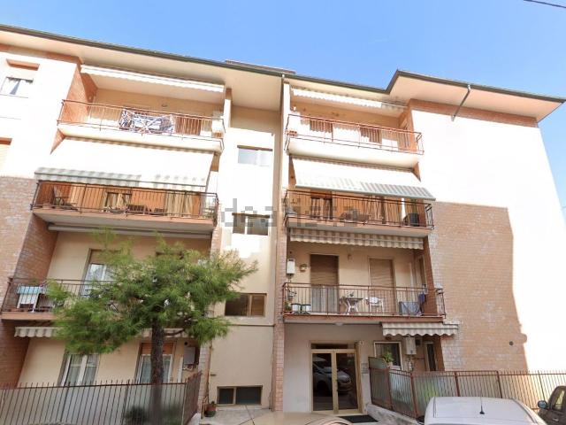 Appartamento in vendita di 111 m² in Via Monte Vettore