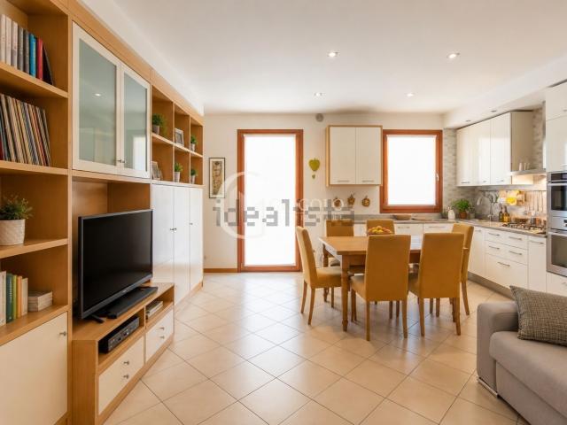 Appartamento in vendita di 111 m² in Via Nascimben, 30