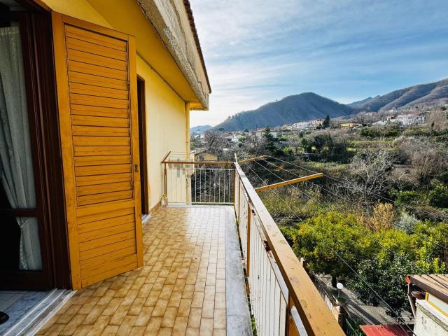 Appartamento in vendita di 111 m² in Via Salvatore Coda, 10
