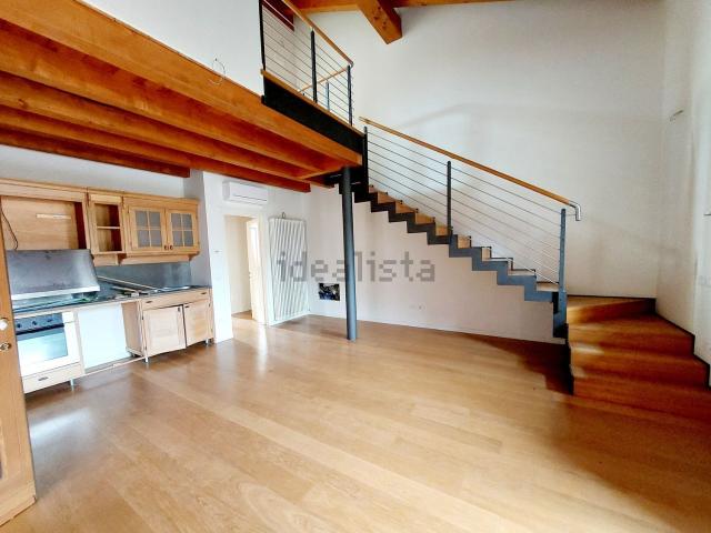 Appartamento in vendita di 111 m² in Via San Caterina