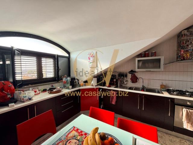 Appartamento in vendita di 111 m² in Via San Luca, 35