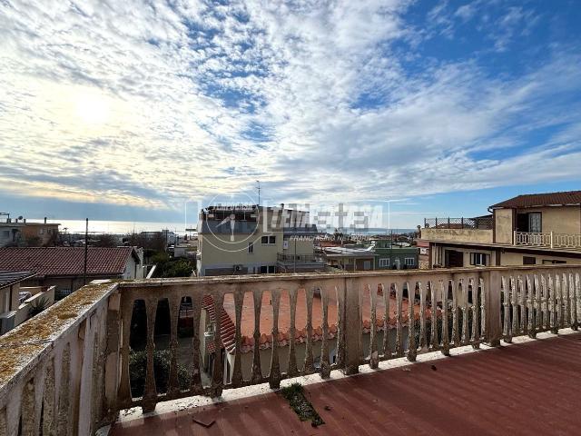 Appartamento in vendita di 111 m² in Via Sardara