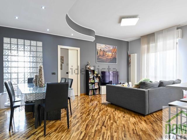 Appartamento in vendita di 111 m² in Via Silvio Pellico, 18