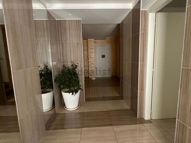 Appartamento in vendita di 111 m² in Via Silvio Pellico, 2