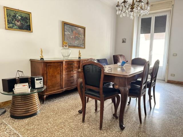 Appartamento in vendita di 111 m² in Via Pomezia, 36