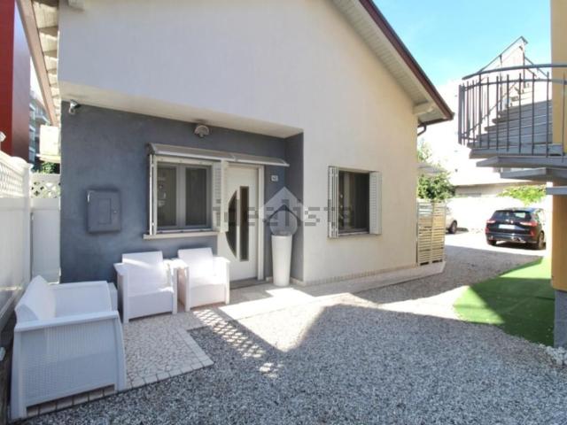Appartamento in vendita di 111 m² in Via Pordenone, 40