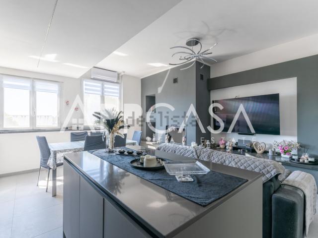 Appartamento in vendita di 111 m² in Via Palmiro Togliatti, 6
