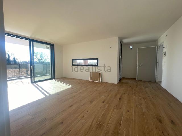 Appartamento in vendita di 111 m² in Via Revedole