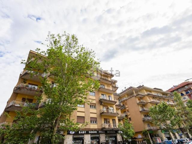 Appartamento in vendita di 111 m² in Via Tiburtina, 612