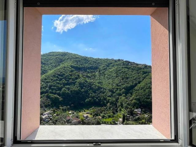 Appartamento in vendita di 111 m² in Via Tre Pini