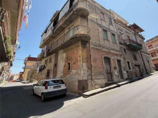 Appartamento in vendita di 111 m² in Via Trento, 19