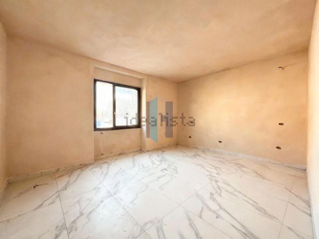 Appartamento in vendita di 111 m² in Via Valcamonica