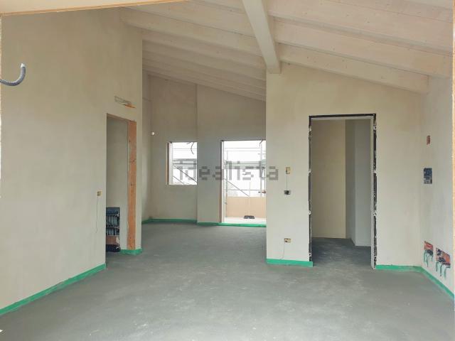 Appartamento in vendita di 111 m² in Via Vandelli