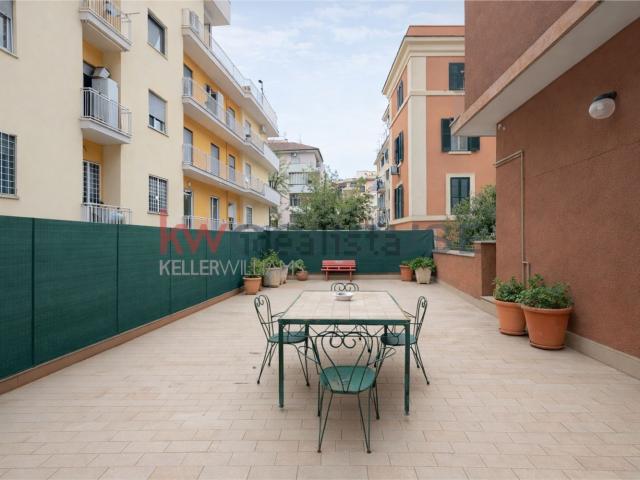 Appartamento in vendita di 111 m² in Via Vittorio Putti