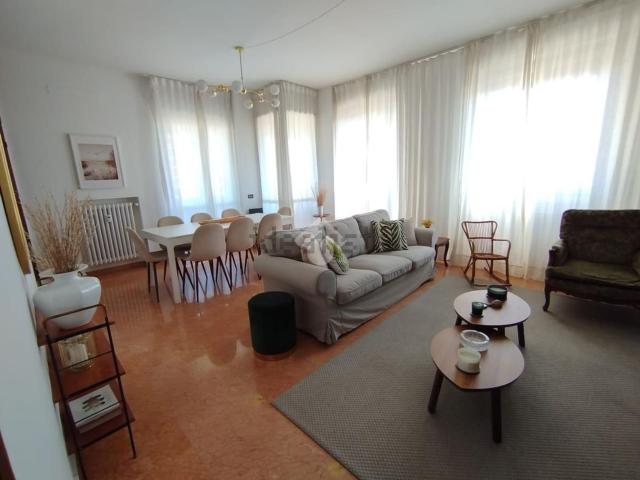 Appartamento in vendita di 111 m² in Via XXV Aprile, 19