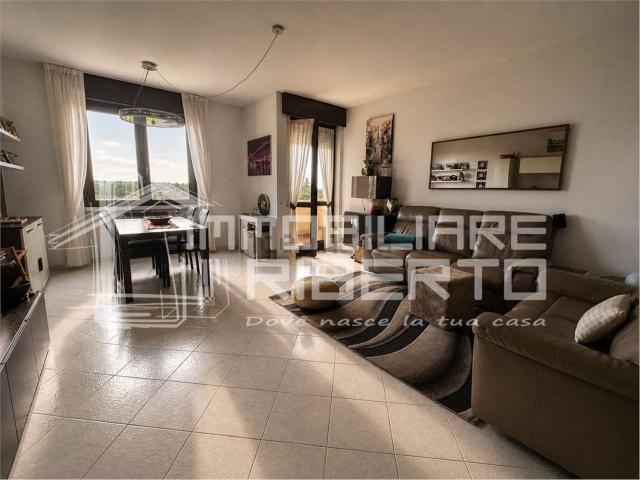 Appartamento in vendita di 111 m² in Viale della Repubblica, 56