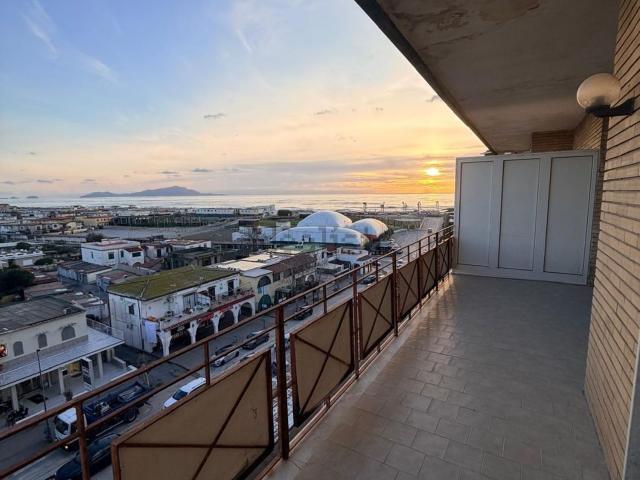 Appartamento in vendita di 111 m² in Viale delle Mimose, 5