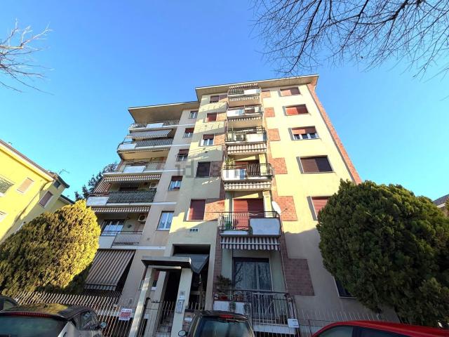 Appartamento in vendita di 111 m² in Viale Stelvio, 116