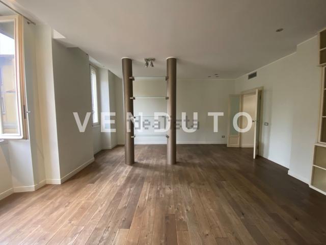 Appartamento in vendita di 111 m² in Largo della Crocetta