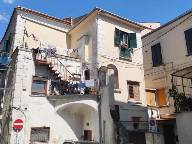 Appartamento in vendita di 111 m² in Piazza Ernesto D&apos ursi, 2