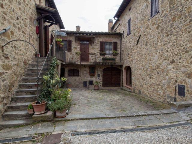 Appartamento in vendita di 111 m² in Strada Comunale, 8