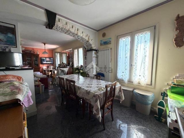 Appartamento in vendita di 111 m² in Strada Statale Fiorentina, 285