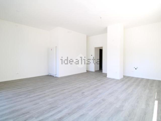 Appartamento in vendita di 111 m² in Strada Statale Pasubio, 208