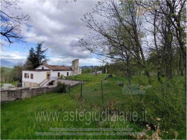 Appartamento in vendita di 11241 m² in Via Montevecchio, 25