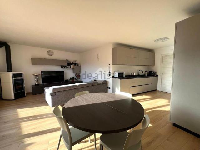 Appartamento in vendita di 112 m² in Via C. Battisti, 1