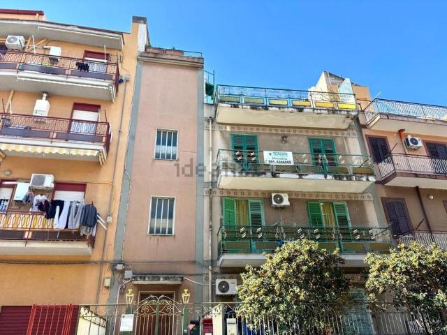 Appartamento in vendita di 112 m² in Via Conte Federico, 15