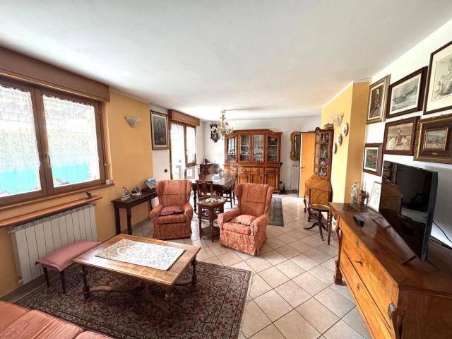 Appartamento in vendita di 112 m² in Via Cadore, 1