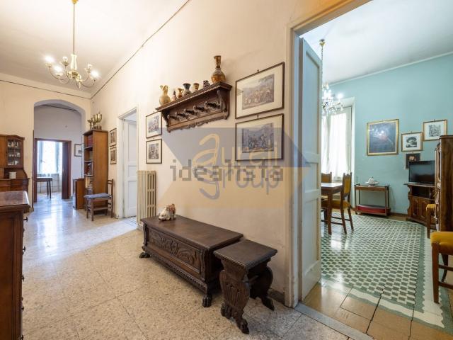 Appartamento in vendita di 112 m² in Via Cairoli