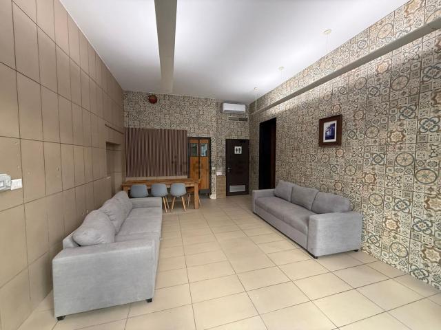 Appartamento in vendita di 112 m² in Via Carloni, 2