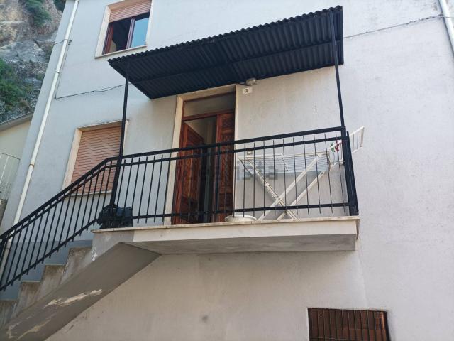 Appartamento in vendita di 112 m² in Via Cerruto, 2