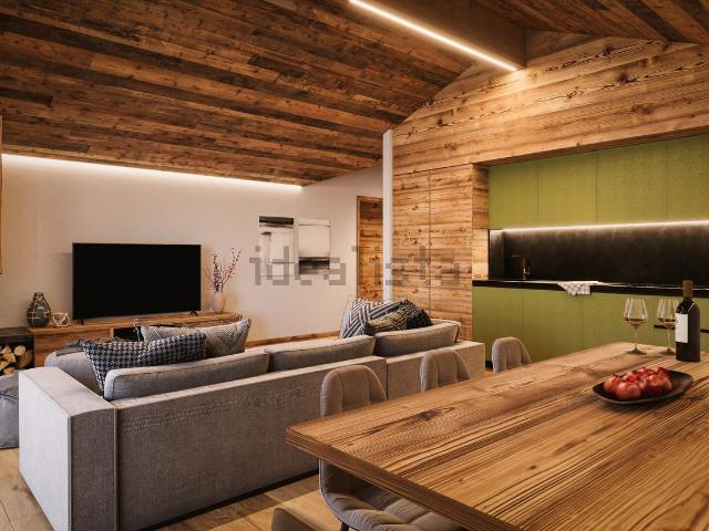 Appartamento in vendita di 112 m² in Via Circonvallazione, 82