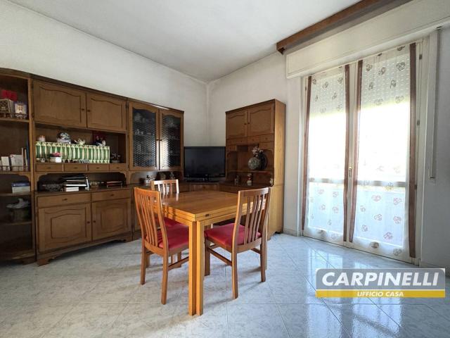 Appartamento in vendita di 112 m² in Via Alberto Gabellini, 103