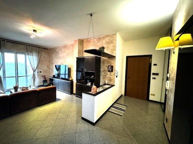 Appartamento in vendita di 112 m² in Via Alessandria