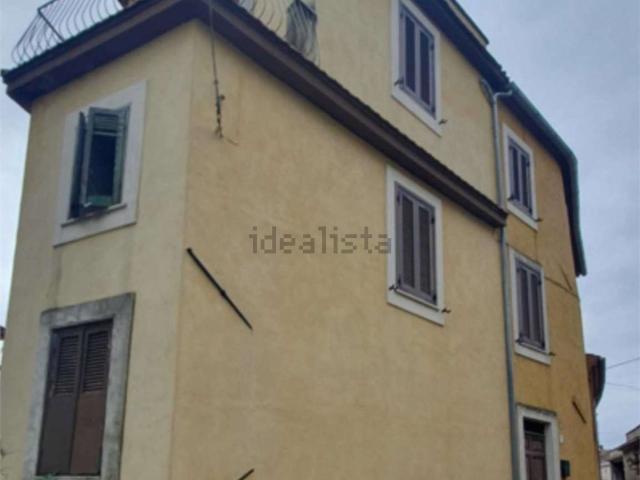 Appartamento in vendita di 112 m² in Via Aspromonte, 13