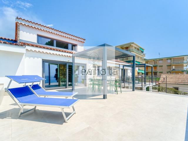 Appartamento in vendita di 112 m² in Via Aurelia Ponente, 56