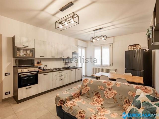 Appartamento in vendita di 112 m² in Via G. Degli Esposti, 3