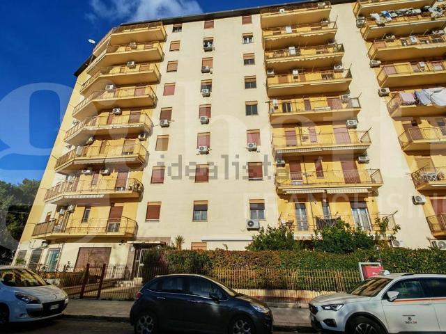 Appartamento in vendita di 112 m² in Via Giuseppe Li Bassi, 70