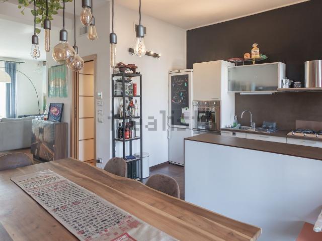 Appartamento in vendita di 112 m² in Via Giuseppe Piolti de&apos  Bianchi, 7