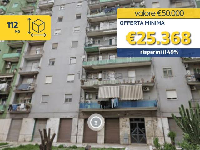 Appartamento in vendita di 112 m² in Via Giacomo Leopardi, 56