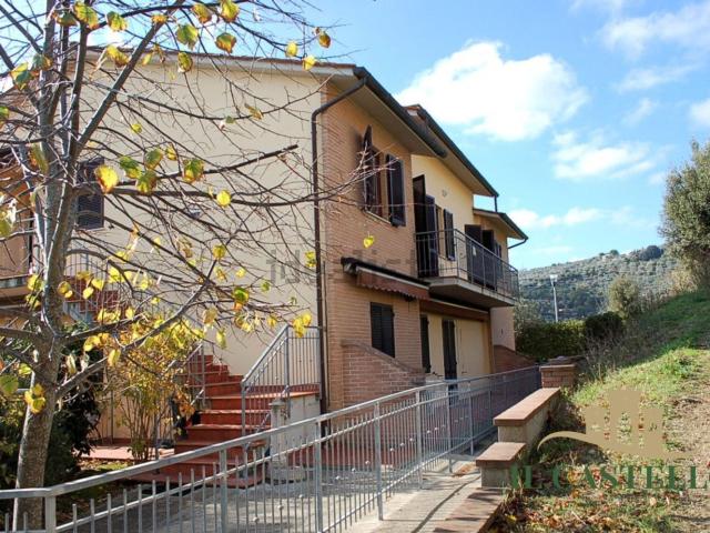 Appartamento in vendita di 112 m² in Via del Casone