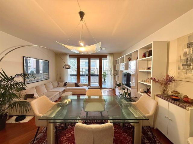 Appartamento in vendita di 112 m² in Via del Parco