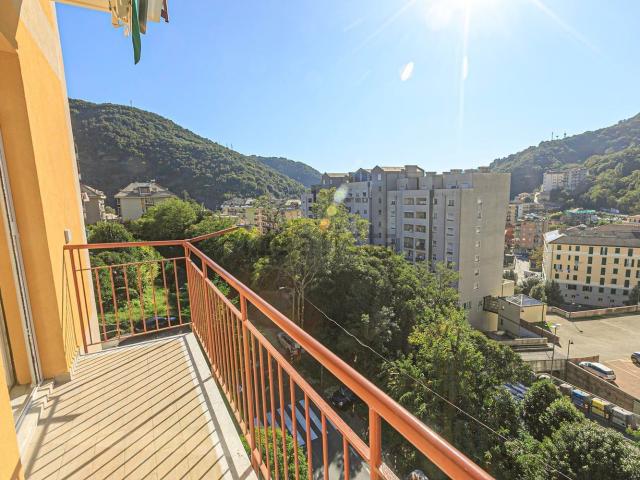 Appartamento in vendita di 112 m² in Via delle Acacie, 10