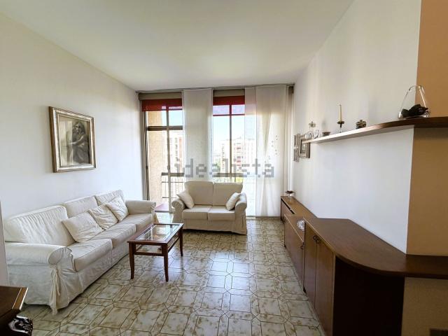 Appartamento in vendita di 112 m² in Via Europa, 36